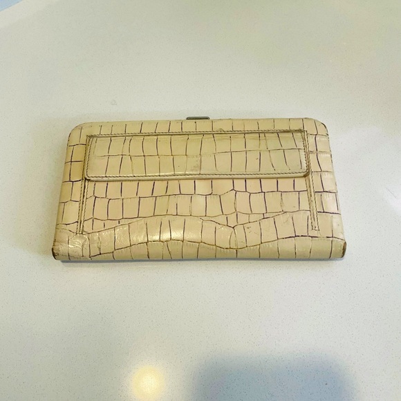 Neiman Marcus Clutch Croc Pattern Leather Wallet - Picture 1 of 8